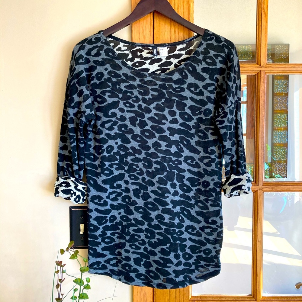 H&M leopard print sweatshirt sweater top